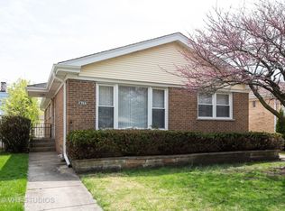 7715 Tripp Ave, Skokie, IL 60076