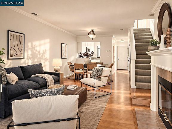 5th image of 2596 Oak Rd APT 275
