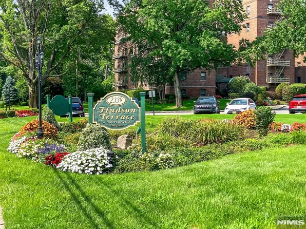 2339 Hudson Ter APT C7, Fort Lee, NJ 07024