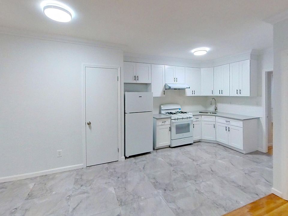 1st image of 2345 E 28th St #1