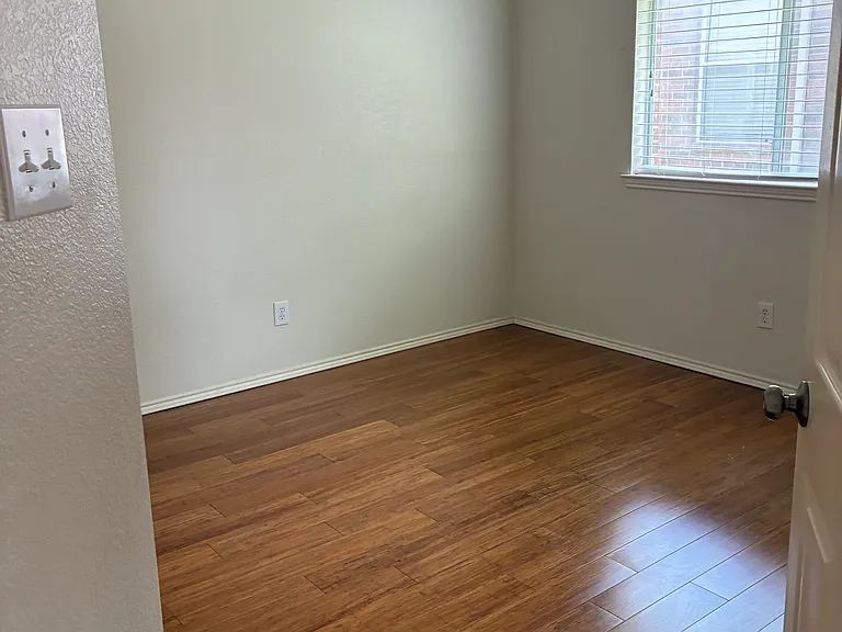 8240 Spring Ridge Dr — Photo 14