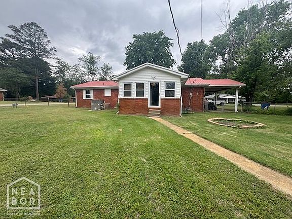3rd image of 2417 Owen St