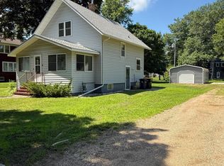 631 7th St, Walnut Grove, MN 56180