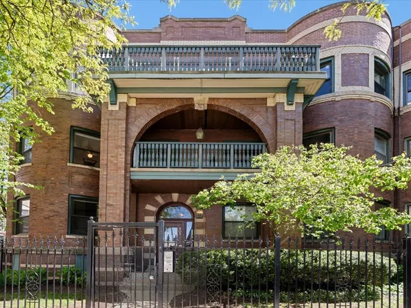 901 W Gordon Ter APT 2, Chicago, IL 60613