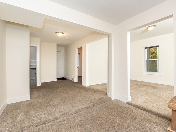5th image of 406 Russell Ave N