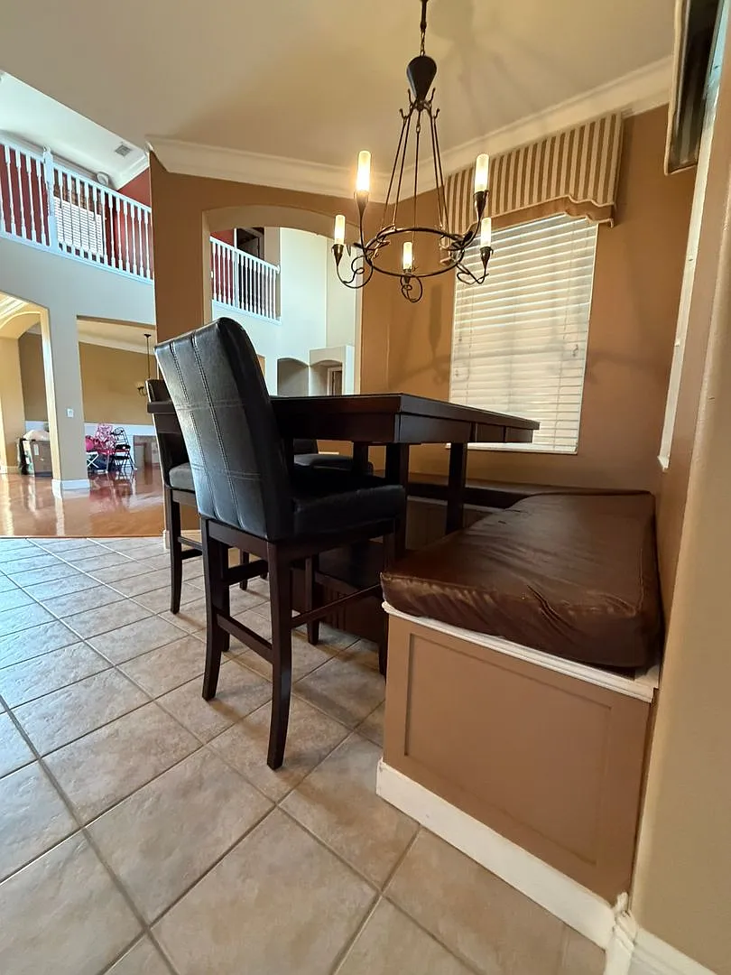 Beautiful 2 Story Pool Home with 4 Bedroom 3.5 Bathroom in Bellalago for Rent! — Photo 4