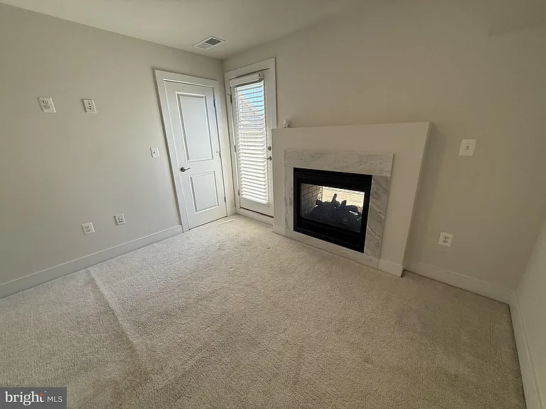115 Dickenson Dr — Photo 16