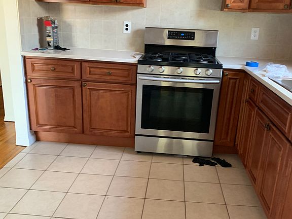 4th image of 4230 164th St Floor 3