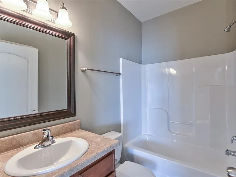 1956 Corvallis Ave #1956 — Photo 13