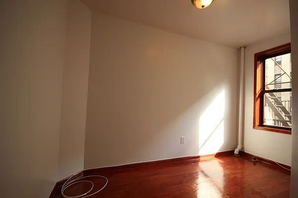 Rented by Vanderborgh Realty  | media 10