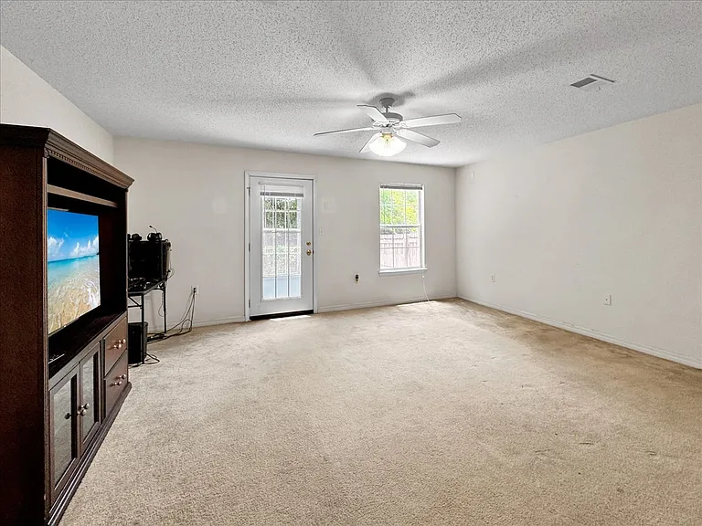 994 Scenic Oak Ln — Photo 12