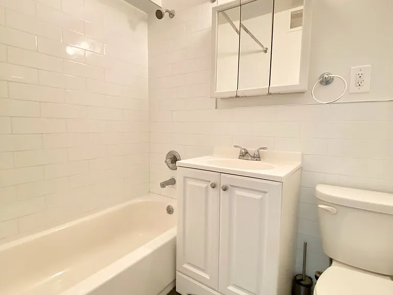 160 Parkside Ave #11A — Photo 12