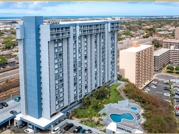 3045 Ala Napuaa Pl APT 605, Honolulu, HI 96818