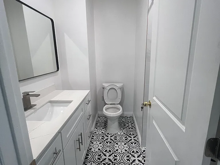504 E Newmark Ave #A — Photo 12