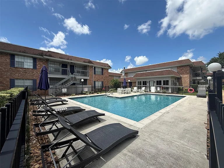 2250 Bering Dr #66 — Photo 28