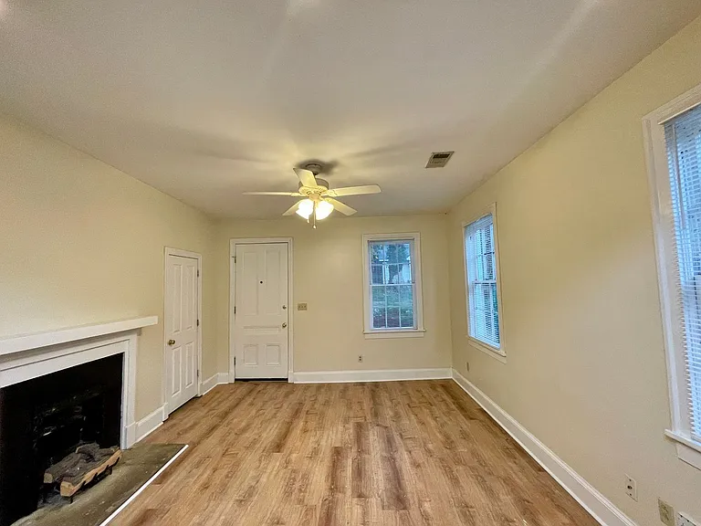 405 N Madison St — Photo 5