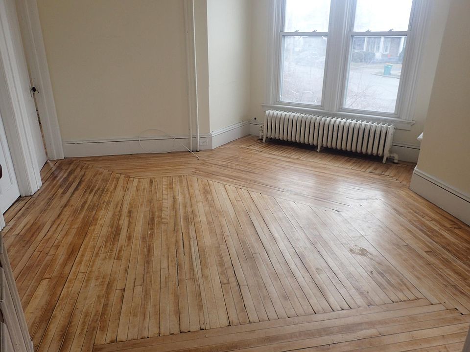 1st image of 12 Grove Ave APT 1