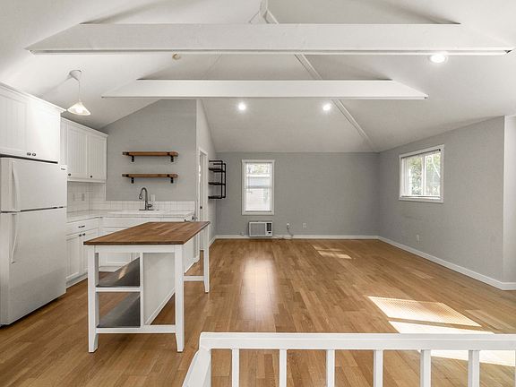 5th image of 21303 Ibanez Ave #B