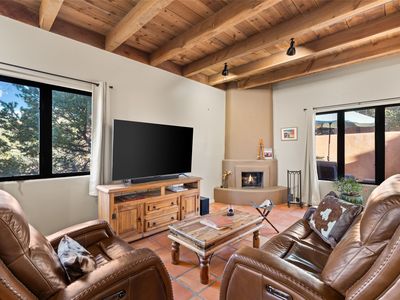 352 Calle Loma Norte, Santa Fe, NM, 87501
