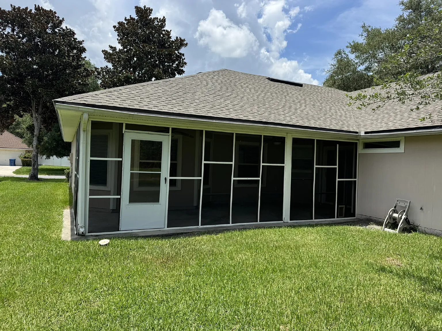 4 bed, 2.0 bath, 2238 sqft, $2,400 — Photo 4