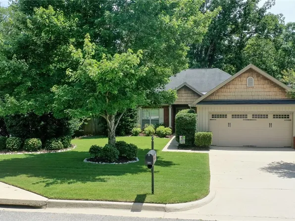 204 Deerfield Dr, Auburn, AL 36832