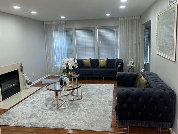 5th image of 55 Morross Cir