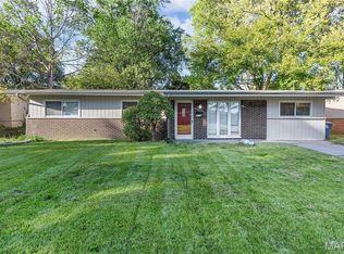 1015 Cheyenne Dr, Florissant, MO 63033