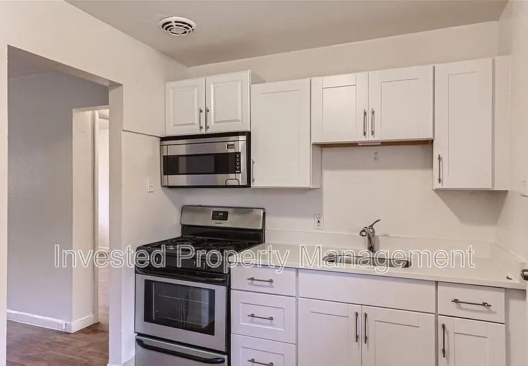 3544 N High St — Photo 5