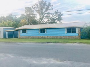 415 Woodland Rd, Southport, FL 32409