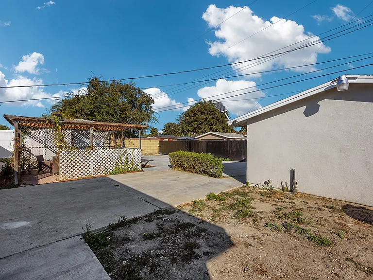 10462 Poona Dr — Photo 67