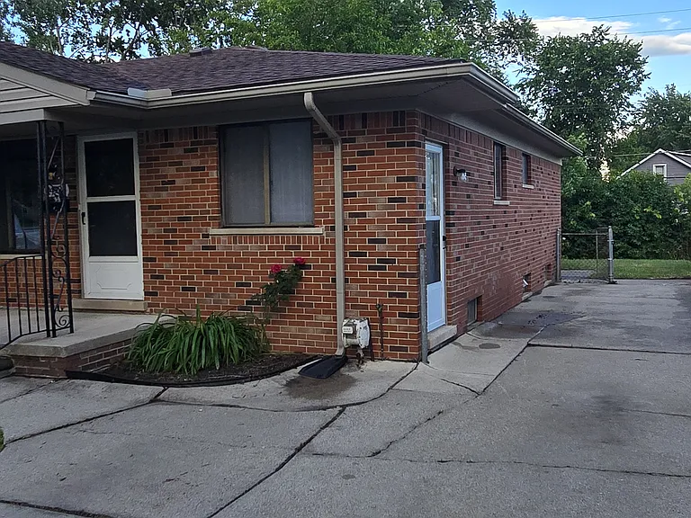 24924 Greater Mack Ave — Photo 1