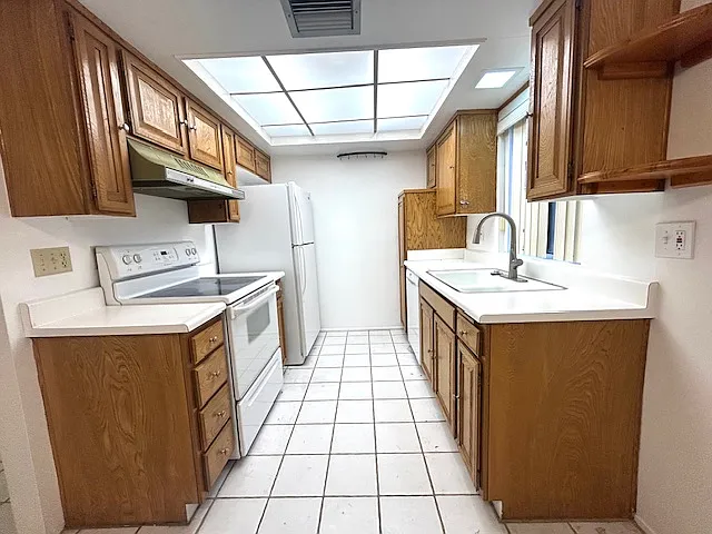 1411 N Sunrise Way #5 — Photo 8