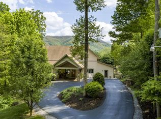 1515 Ashwood Dr, Johnson City, TN 37604