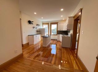 46 Main St APT 11, Amherst, MA 01002