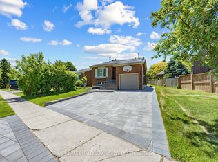 230 Sheffield St, Newmarket, ON L3Y 5X6