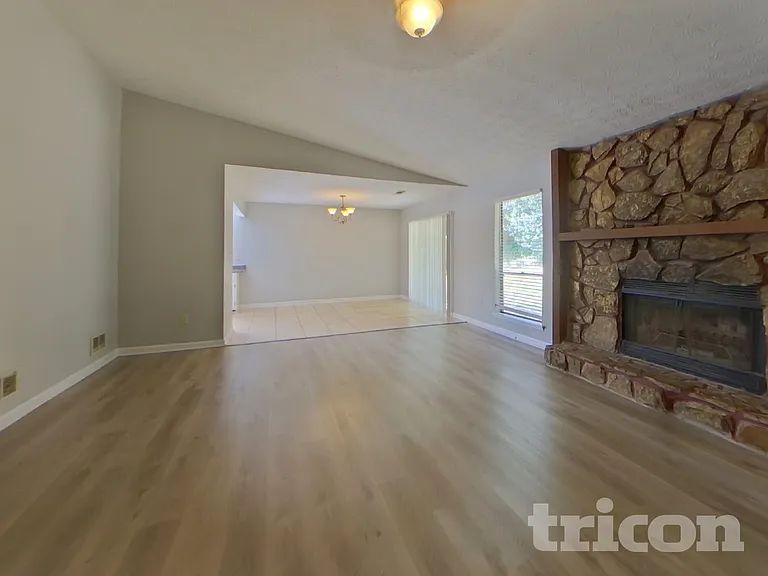 9980 Lake Forest Way — Photo 2