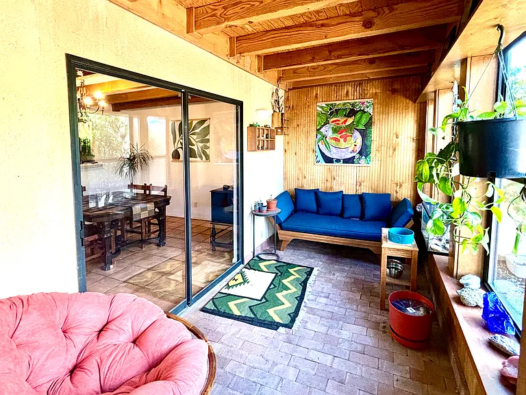 Sunroom - shared space