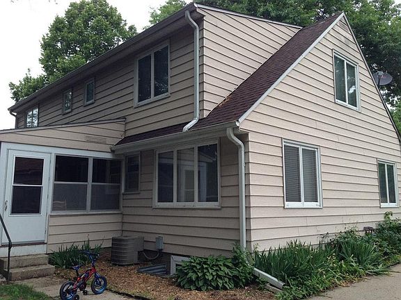 Property looks out onto wooded area behind house