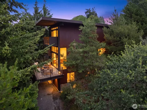 1701 33rd Avenue, Seattle, WA 98122
