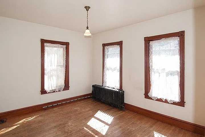 139 S Church St — Photo 9