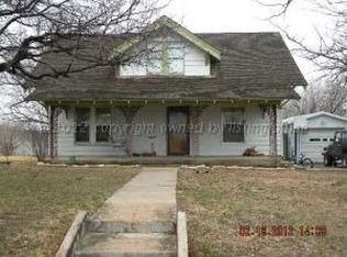 220 Harvey St, Miami, TX 79059
