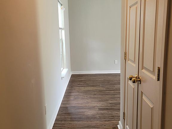 5th image of 116 Penn Dr