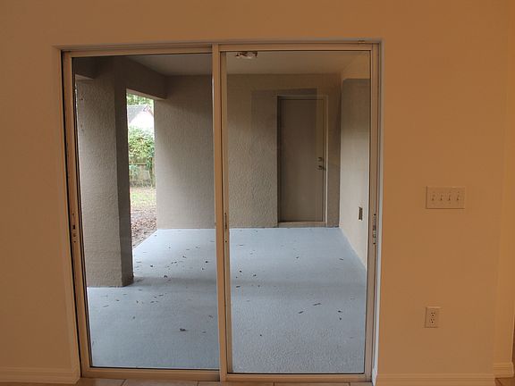 2nd image of 854 Arawana Dr