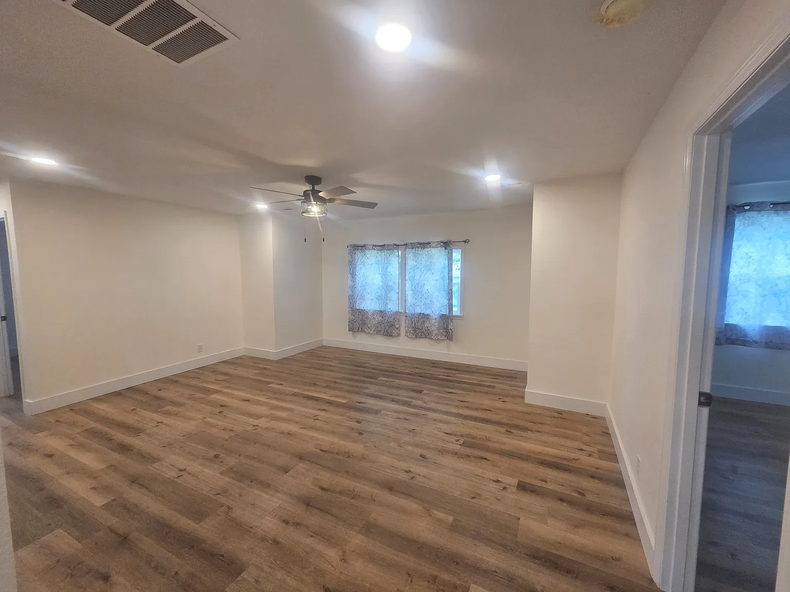 2842 West Elm Street - 1 — Photo 4