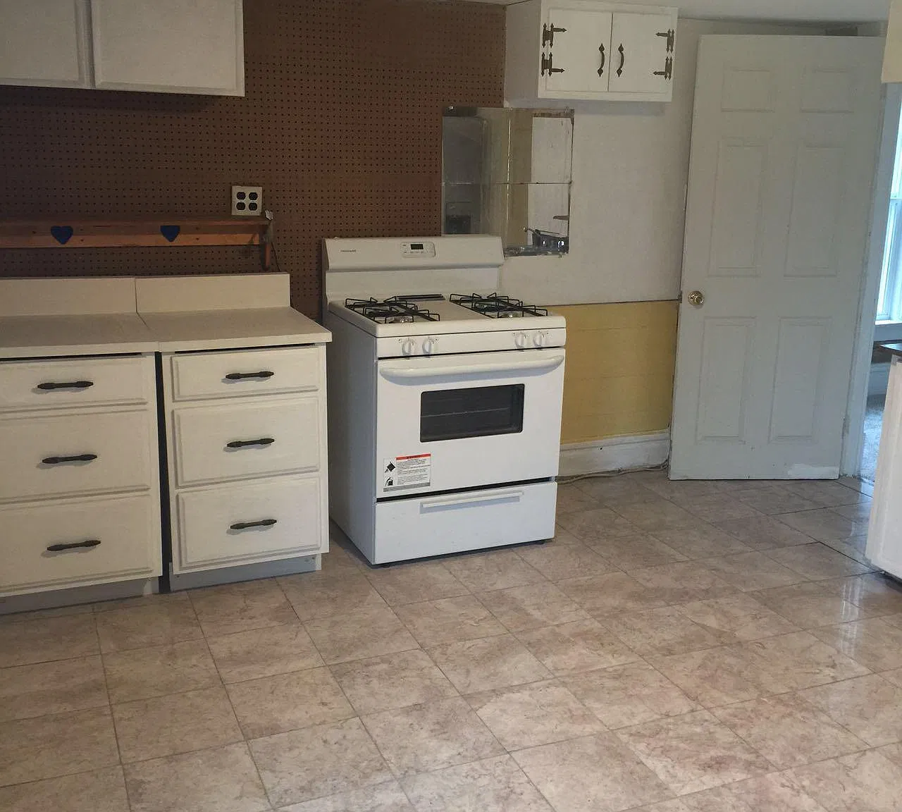 1 bed, 400 sqft, $1,000 — Photo 1