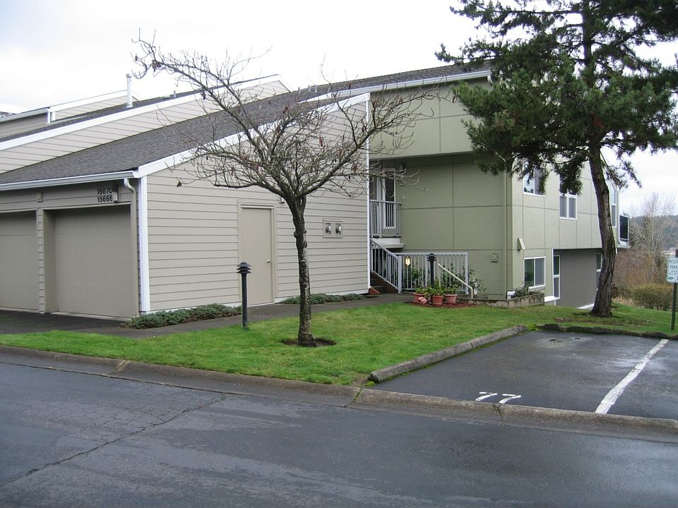 1st image of 15670 NE 70th Ct