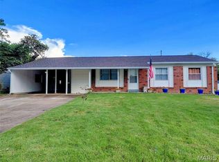 12050 Providence Ln, Maryland Heights, MO 63043