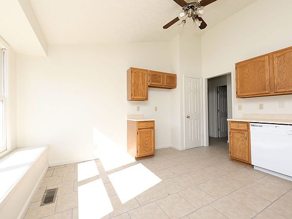 3rd image of 7719 Maradona Dr S