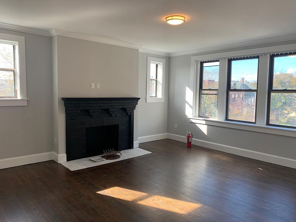 1st image of 98A Longwood Ave APT 2