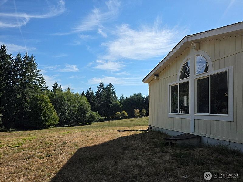 3rd image of 16010 109th Avenue SW